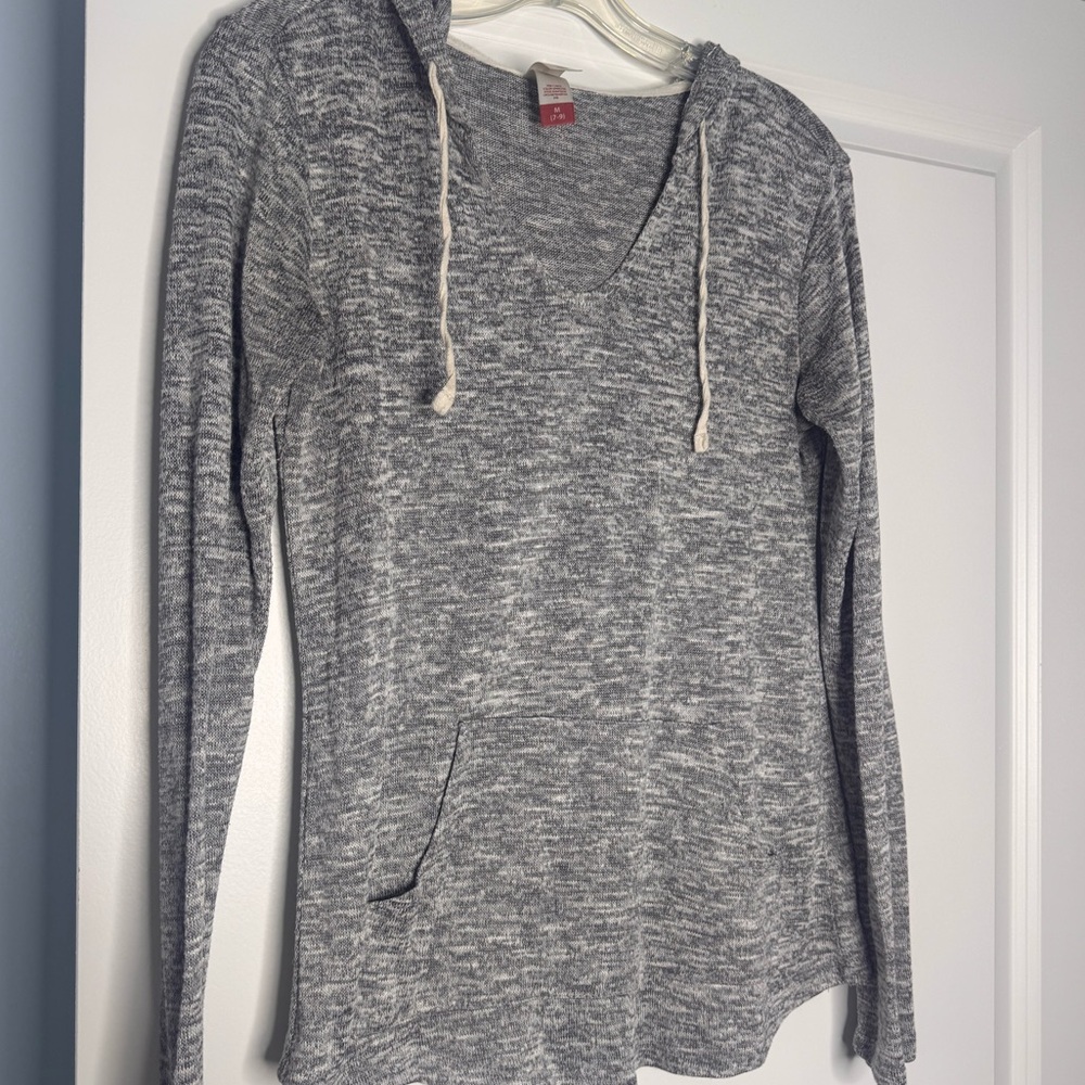 🍓6/$15🍓 Thin Gray Hooded Pullover - Picture 6 of 7